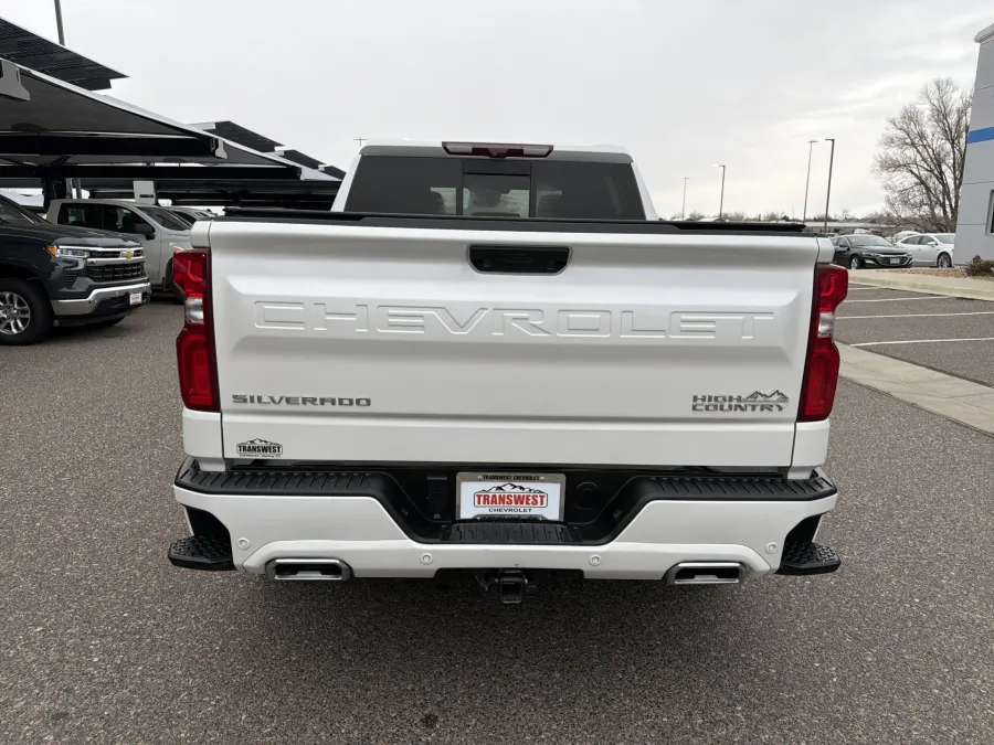 2024 Chevrolet Silverado 1500 High Country | Photo 3 of 19
