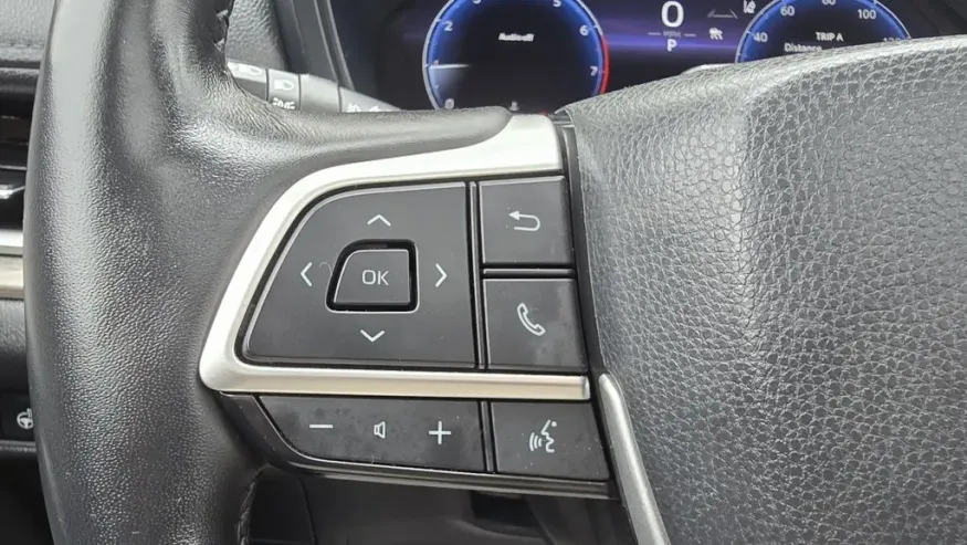 2024 Toyota Grand Highlander | Photo 16 of 33