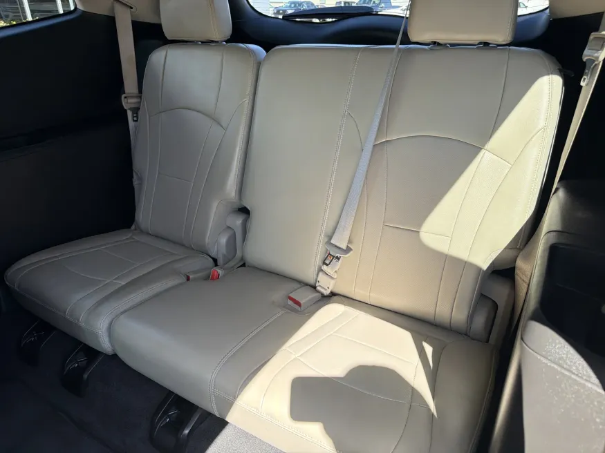 2018 Buick Enclave Essence | Photo 10 of 24