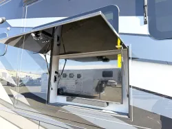 2026 Newmar Mountain Aire 4118 | Thumbnail Photo 32 of 31