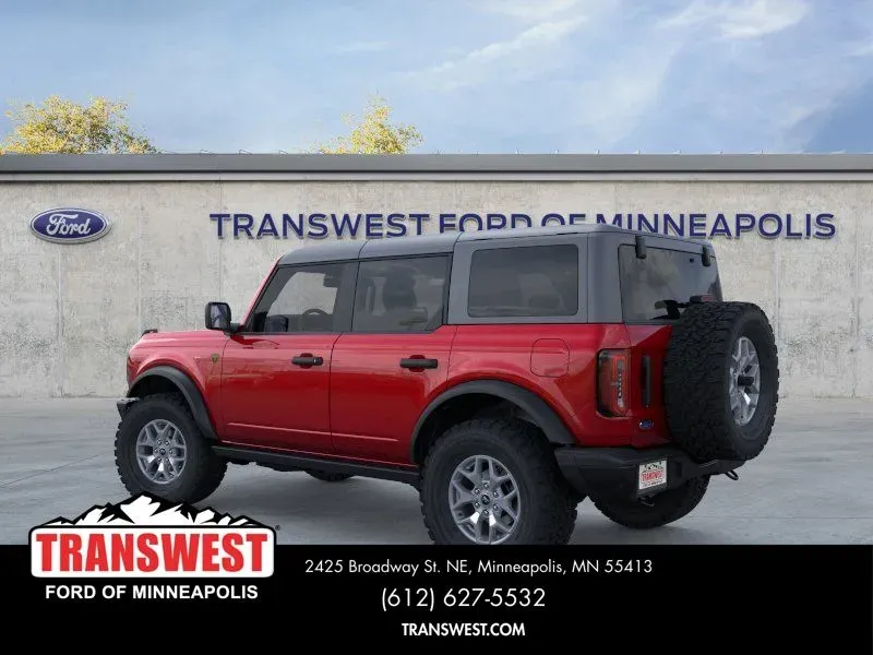 2025 Ford Bronco Badlands | Photo 3 of 25