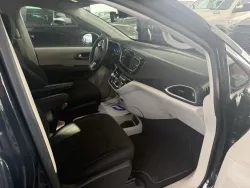 2023 Chrysler Voyager LX | Thumbnail Photo 13 of 20