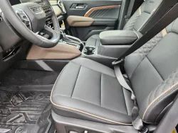 2026 GMC Canyon 4WD Denali | Thumbnail Photo 8 of 28