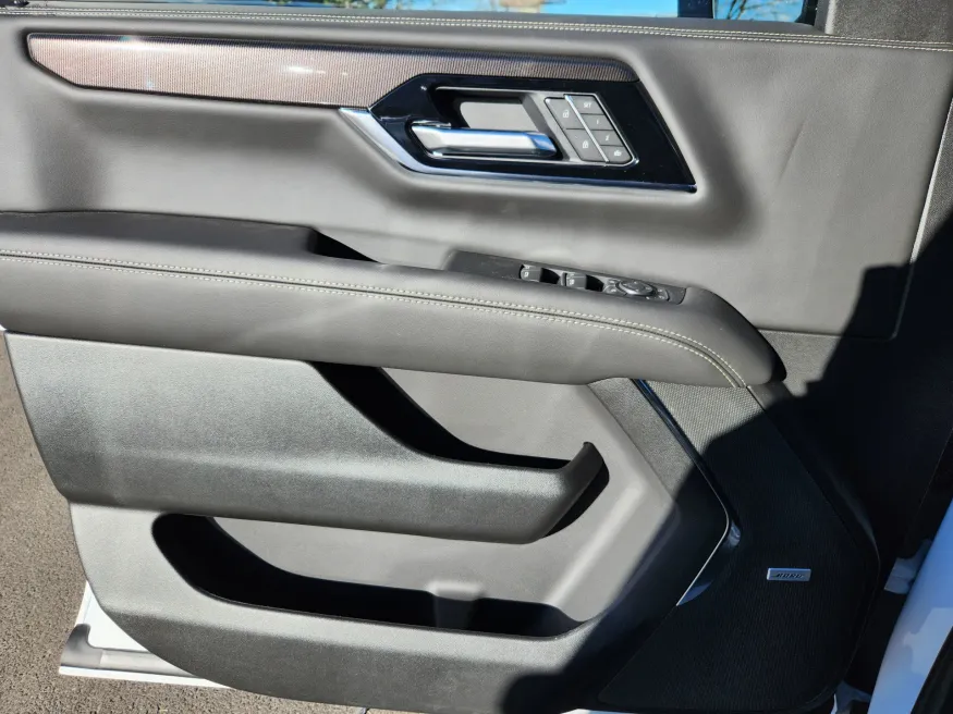 2026 GMC Yukon Elevation | Photo 5 of 30