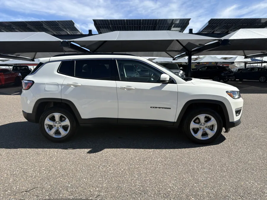 2018 Jeep Compass Latitude | Photo 6 of 19