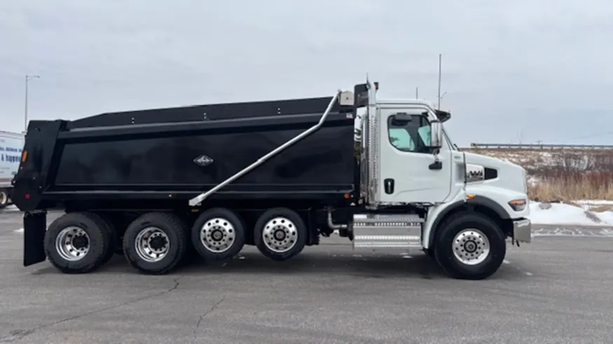 2027 Western Star 47X | Photo 4 of 12