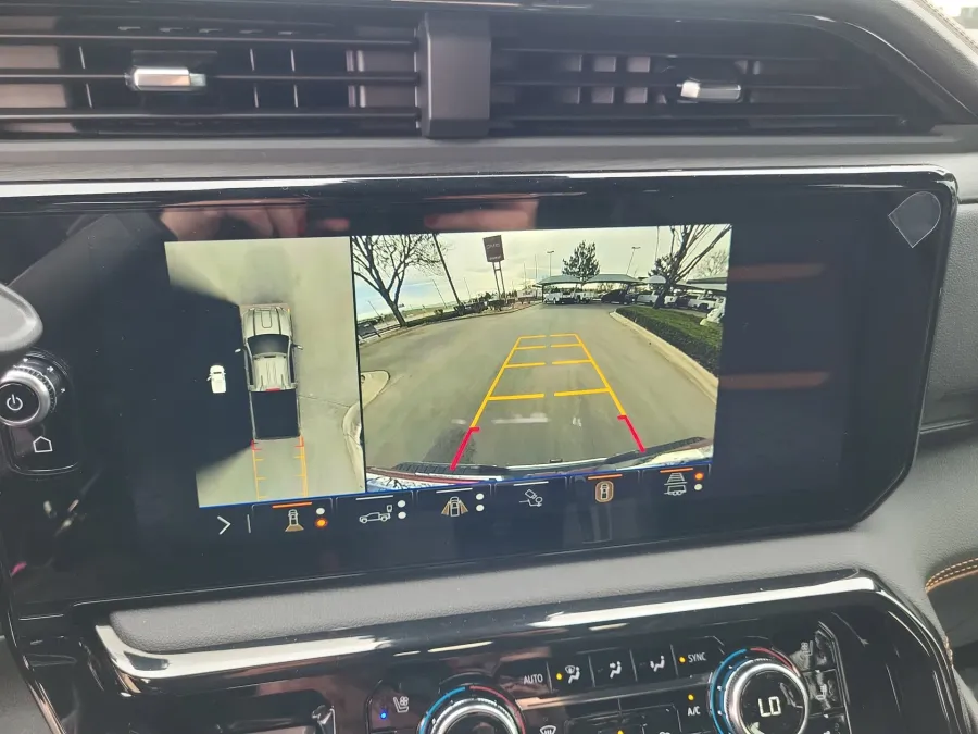 2026 GMC Sierra 3500HD AT4 | Photo 16 of 24