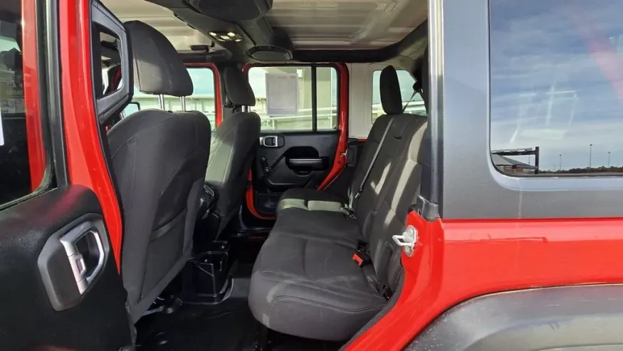 2021 Jeep Wrangler Unlimited | Photo 25 of 28