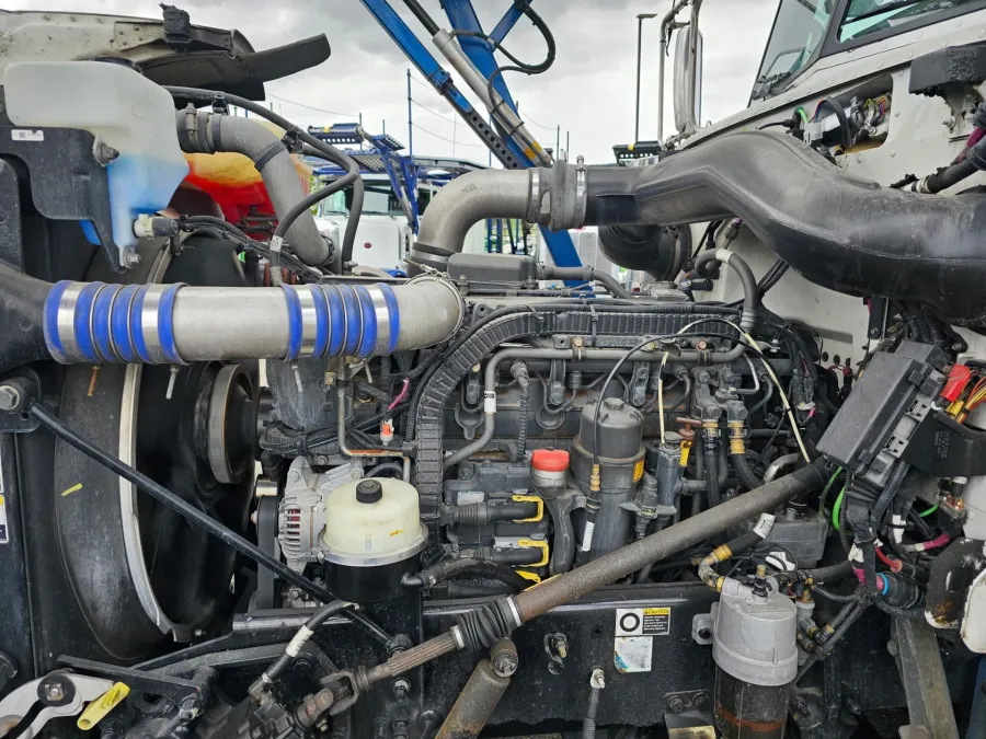 2019 Peterbilt 389 | Photo 17 of 24