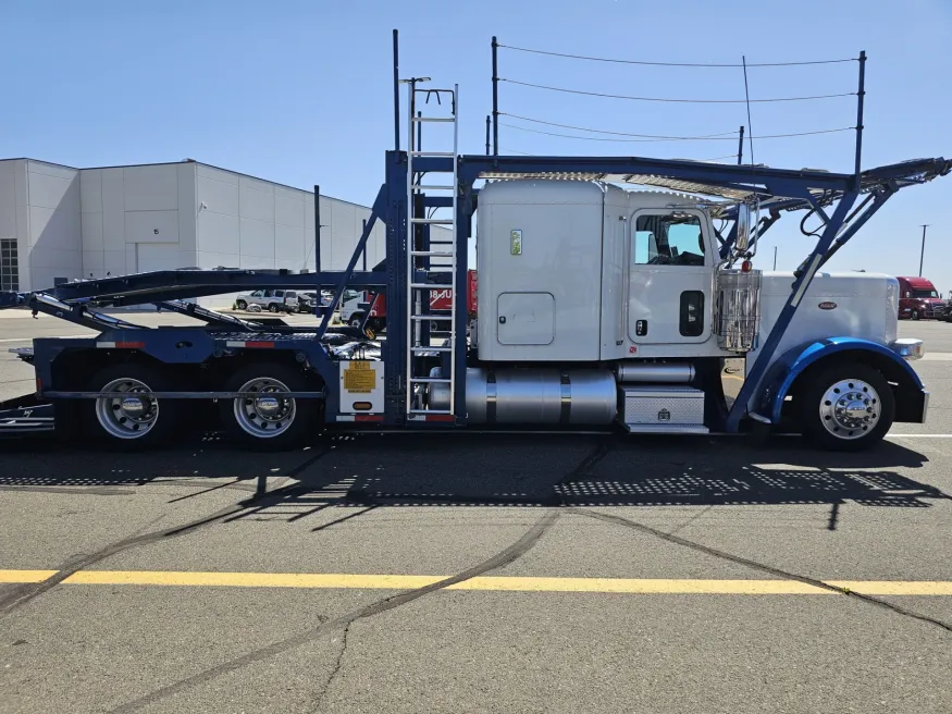 2019 Peterbilt 389 | Photo 8 of 24