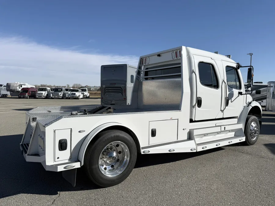 2023 Freightliner M2 106 Summit Hauler | Photo 17 of 22