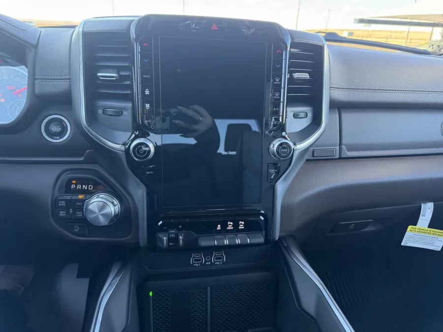 2026 RAM 1500 Laramie | Photo 15 of 17