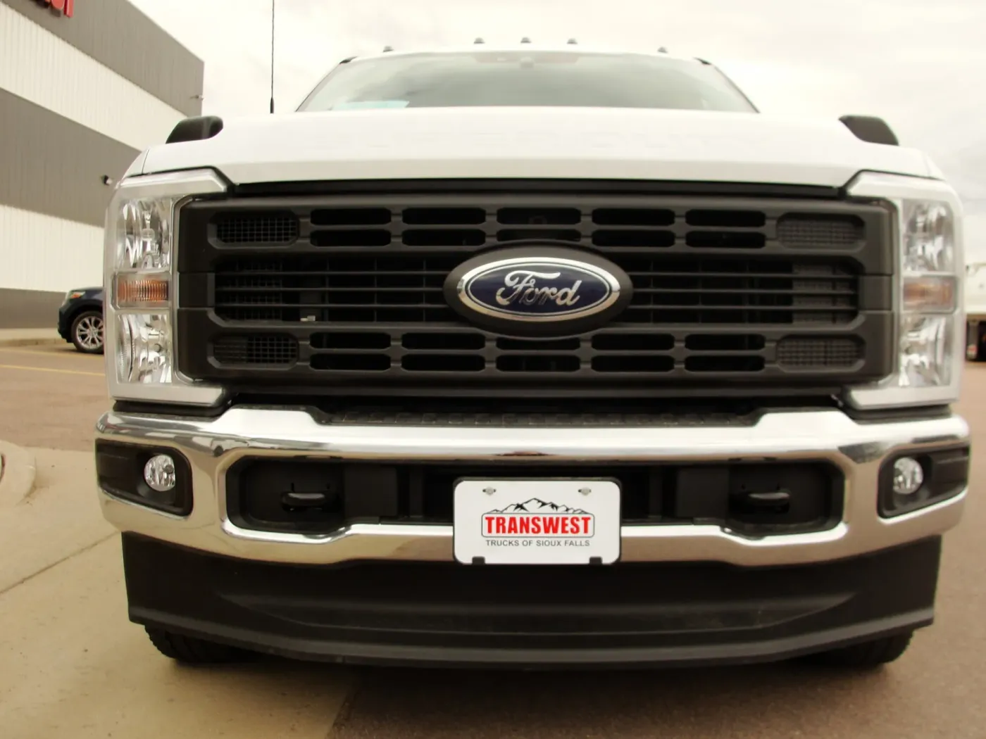 2026 Ford F-350 | Photo 5 of 16