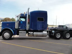 2022 Peterbilt 389 | Thumbnail Photo 4 of 16