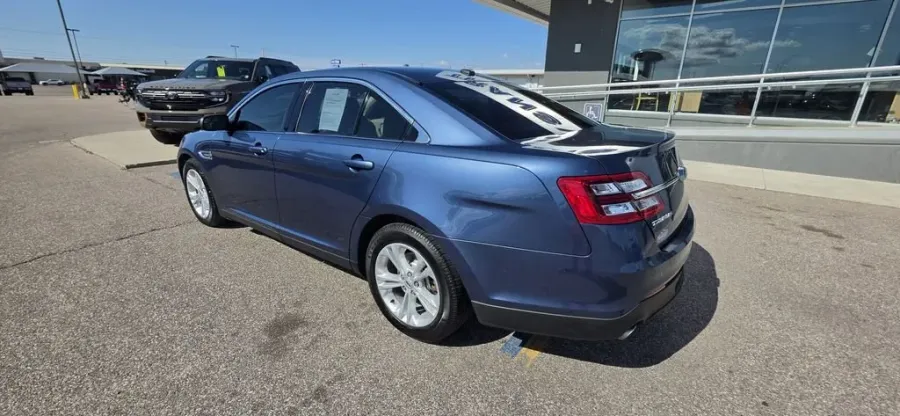 2018 Ford Taurus | Photo 5 of 28