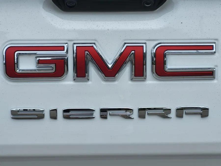 2026 GMC Sierra 1500 Pro | Photo 10 of 24