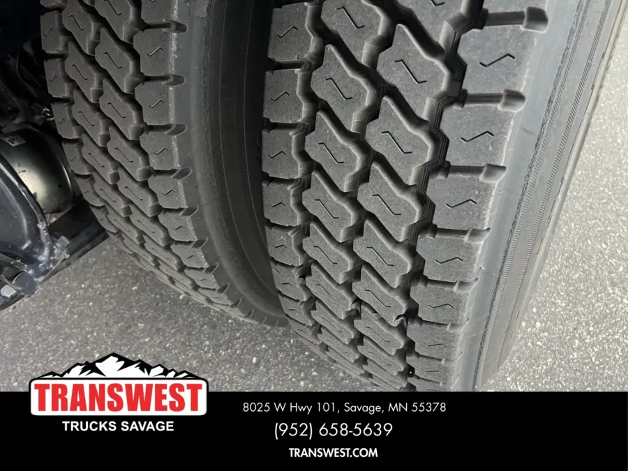 2020 Freightliner M2 106 | Photo 8 of 13