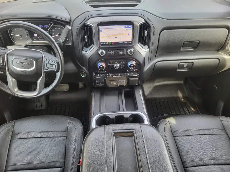 2020 GMC Sierra 2500HD Denali | Photo 21 of 25