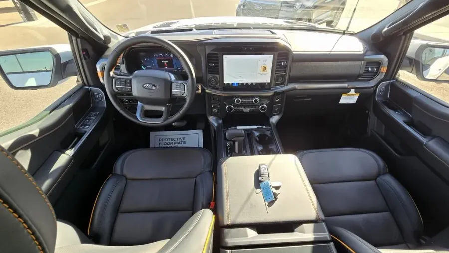 2025 Ford F-150 | Photo 30 of 34