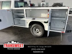 2023 Chevrolet 3500 | Thumbnail Photo 9 of 17