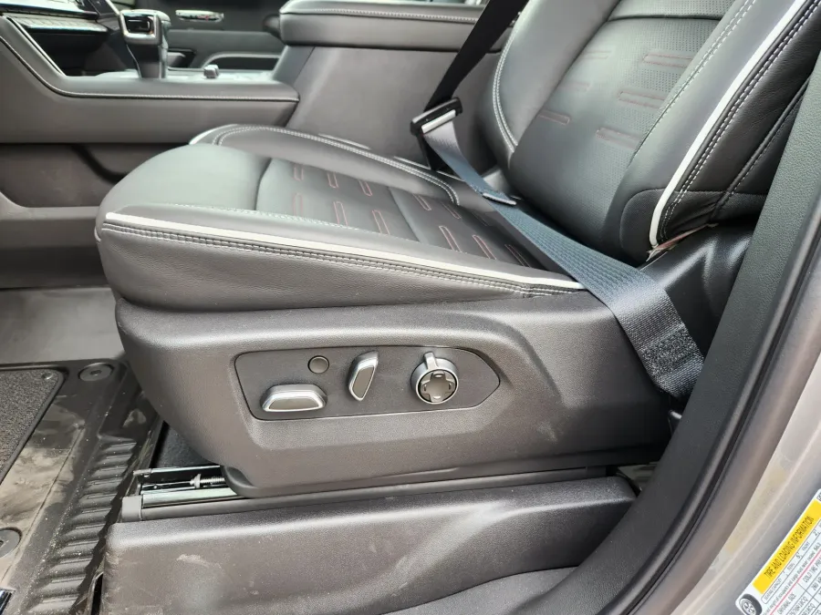 2026 GMC Sierra 1500 AT4X | Photo 9 of 30