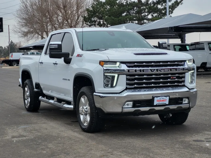 2022 Chevrolet Silverado 2500HD LTZ | Photo 8 of 36