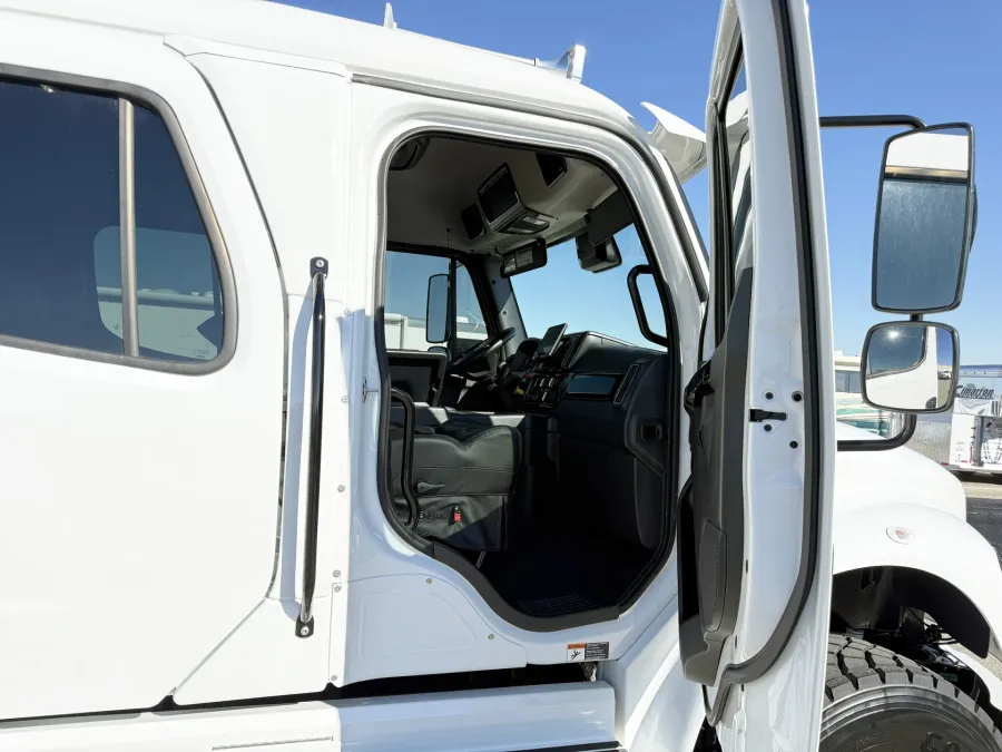 2025 Freightliner M2 106 Plus Summit Hauler | Photo 20 of 22