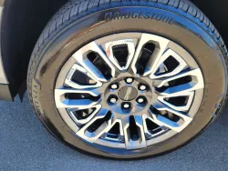 2023 GMC Yukon XL Denali Ultimate | Thumbnail Photo 18 of 27