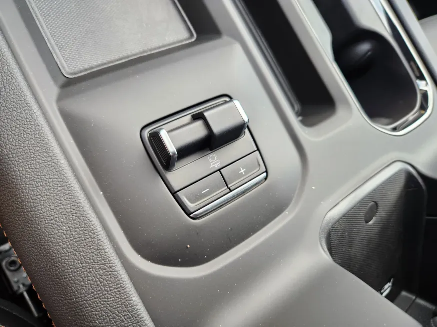 2025 GMC Sierra 2500HD AT4 | Photo 27 of 30