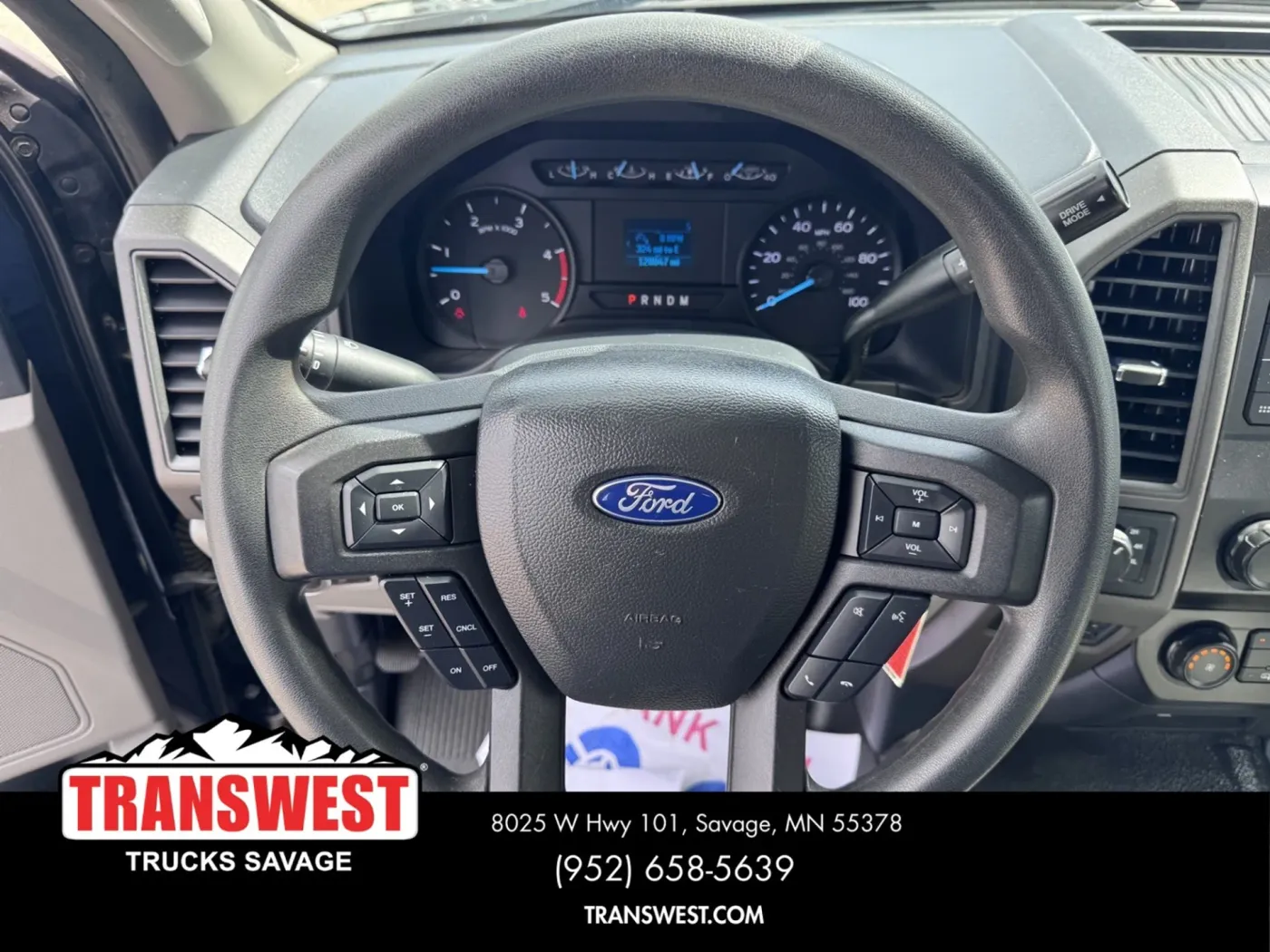 2022 Ford F-550 | Photo 4 of 12