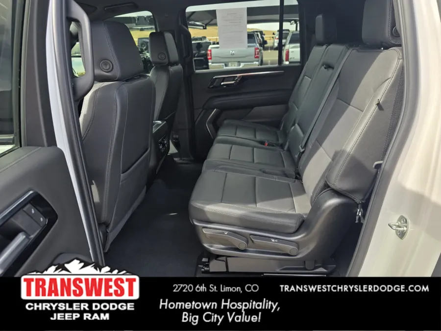 2025 Chevrolet Suburban Z71 | Photo 15 of 32