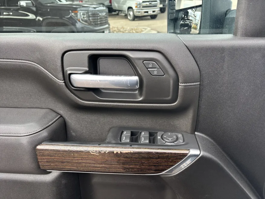 2022 GMC Sierra 2500HD SLE | Photo 11 of 19