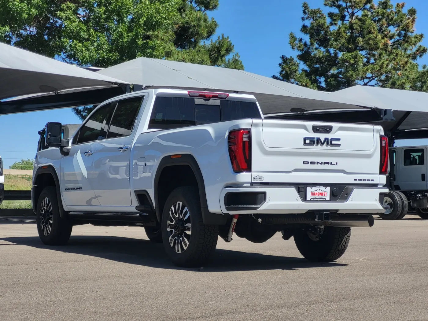2026 GMC Sierra 2500HD Denali Ultimate | Photo 4 of 25