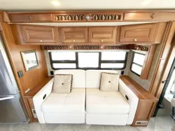 2016 Winnebago Journey 38P | Thumbnail Photo 7 of 30
