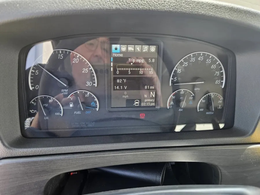 2025 Freightliner M2 106 | Photo 13 of 13