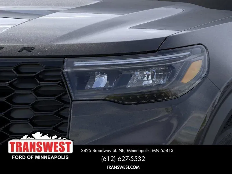 2026 Ford Explorer ST-Line | Photo 17 of 23