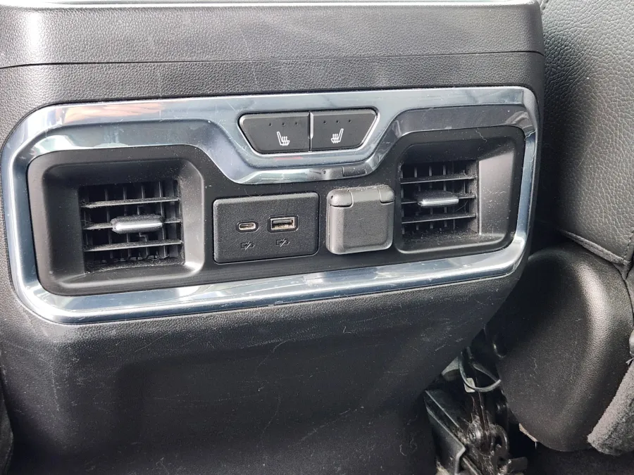 2020 GMC Sierra 2500HD Denali | Photo 21 of 26