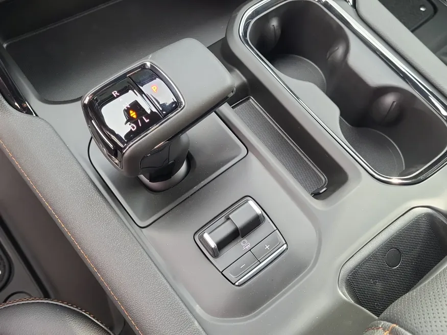 2026 GMC Sierra 1500 AT4 | Photo 18 of 24