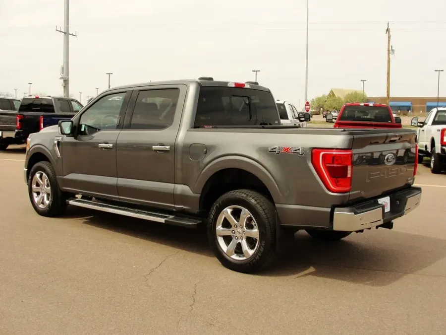 2022 Ford F-150 XLT | Photo 4 of 28