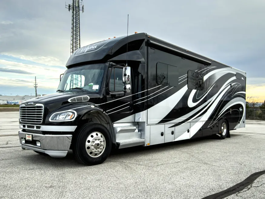 2018 Renegade Verona 40VBH | Photo 8 of 26