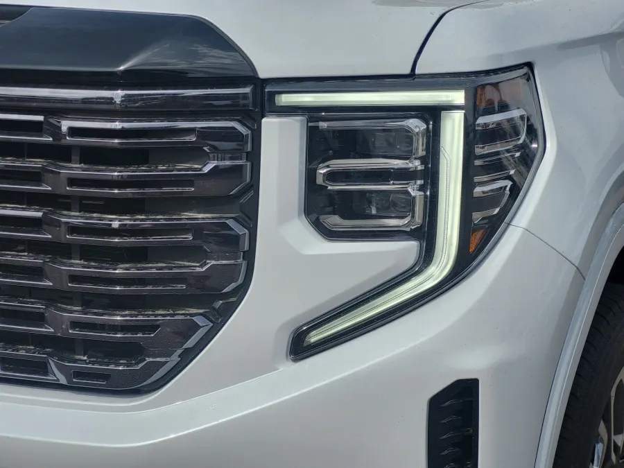 2026 GMC Sierra 1500 Denali Ultimate | Photo 7 of 26