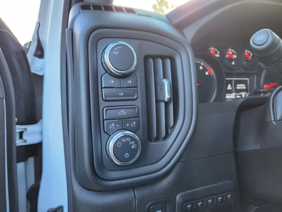 2026 GMC Sierra 2500HD Pro | Photo 10 of 30