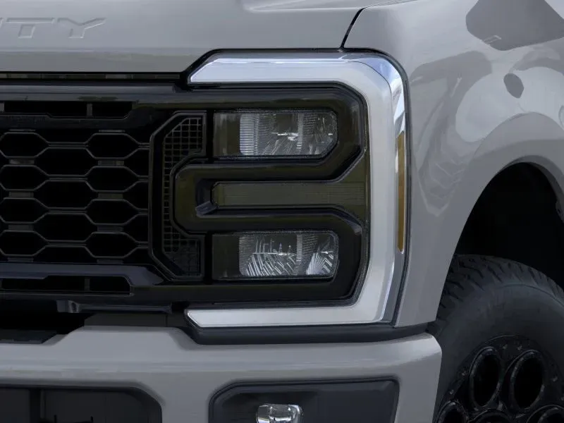2026 Ford Super Duty F-350 Lariat | Photo 18 of 22