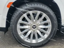 2024 Cadillac Escalade 4WD Premium Luxury | Thumbnail Photo 9 of 33