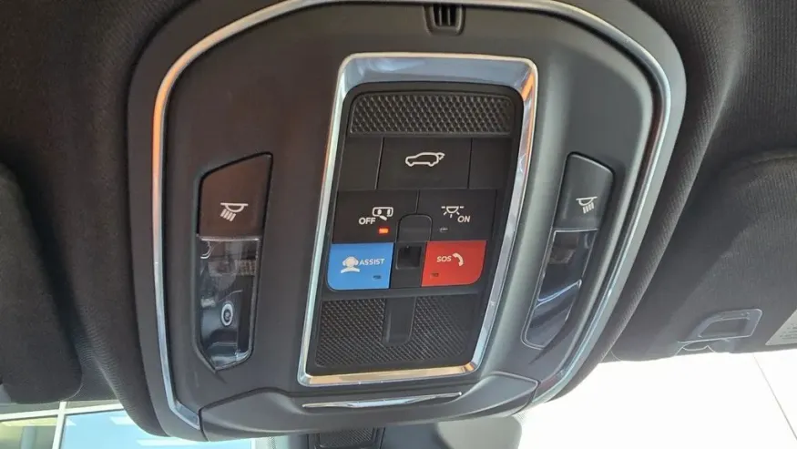 2024 Jeep Grand Cherokee | Photo 26 of 31