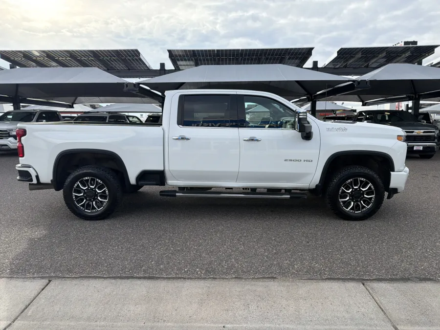 2022 Chevrolet Silverado 2500HD High Country | Photo 6 of 22