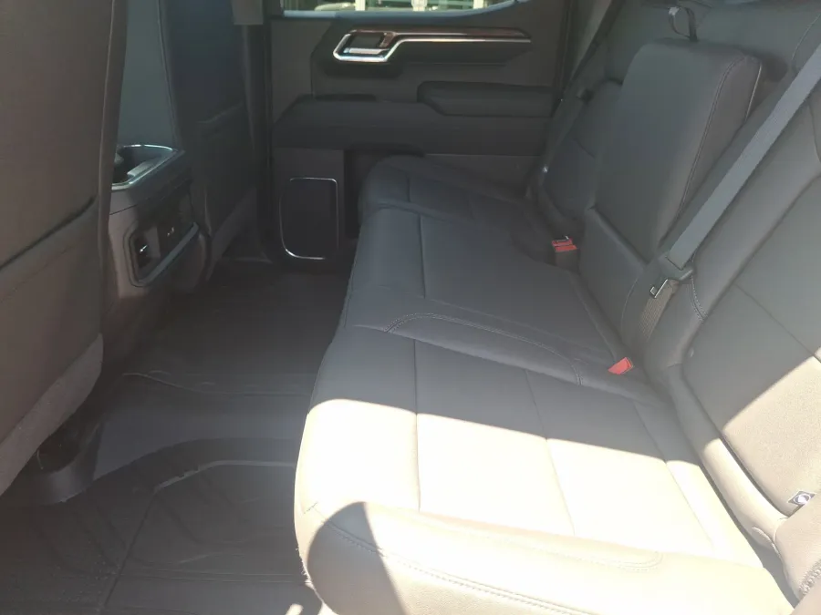 2026 Chevrolet Silverado 1500 RST | Photo 9 of 19