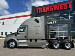 2020 Freightliner Cascadia | Thumbnail Photo 8 of 16
