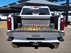 2026 GMC Sierra 2500HD Denali | Thumbnail Photo 15 of 31