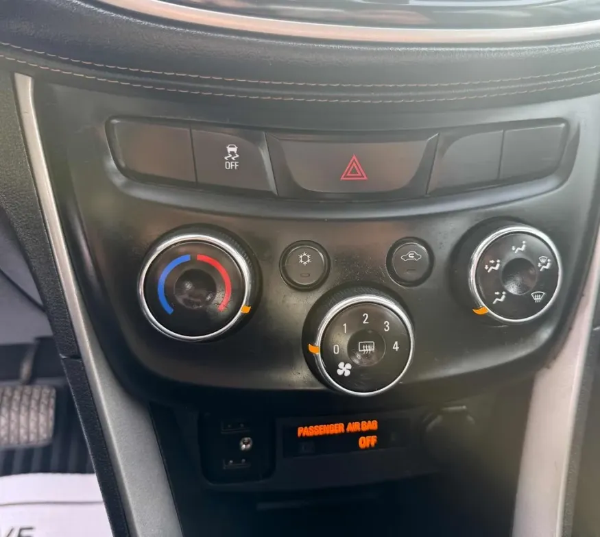 2019 Chevrolet Trax | Photo 15 of 19